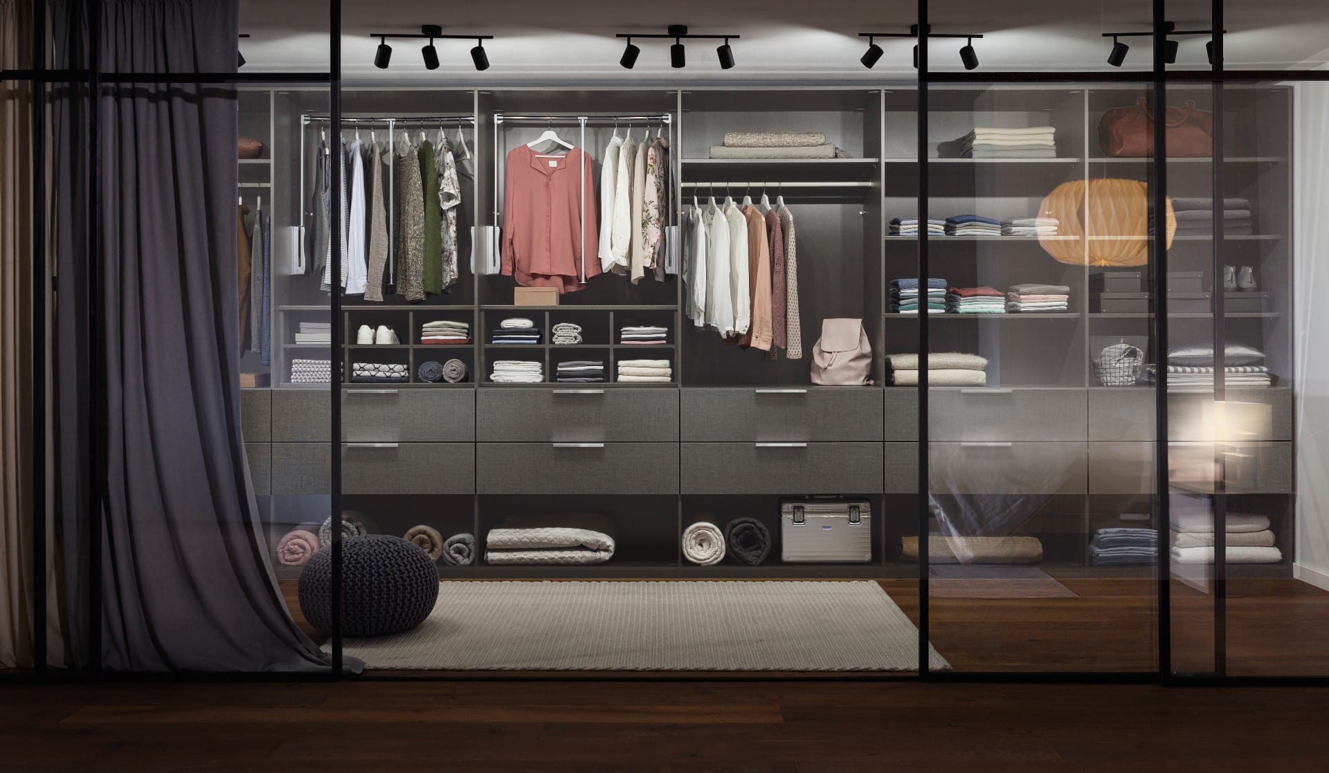 nolte möbel inloopkast horizont 400 zwart glaze wand